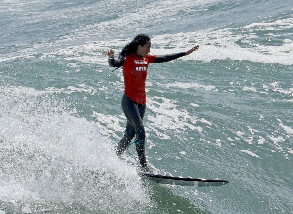 Perú por lo alto en el surf de Santiago 