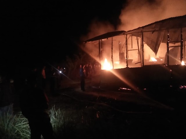 2  Unit Rumah Semi Permanen di Kecamatan Sipoholon Ludes Terbakar 