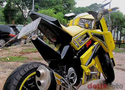  Modifikasi Yamaha Mio Bumblebee 2010 Foto Gambar 