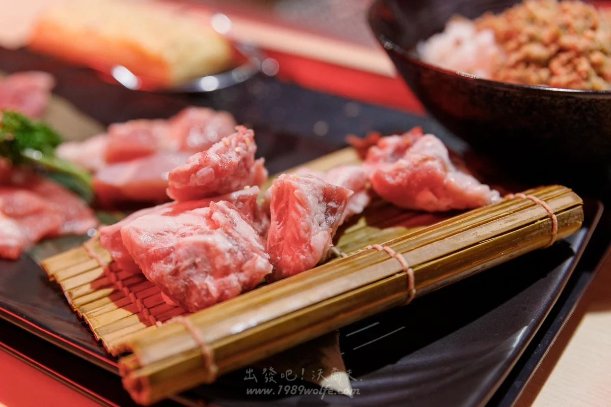 義崎丼燒肉 個人燒肉無限吃到飽 小資族週末放鬆最佳去處