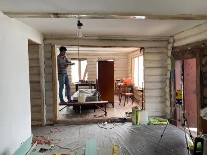 Renovating an old house – old building