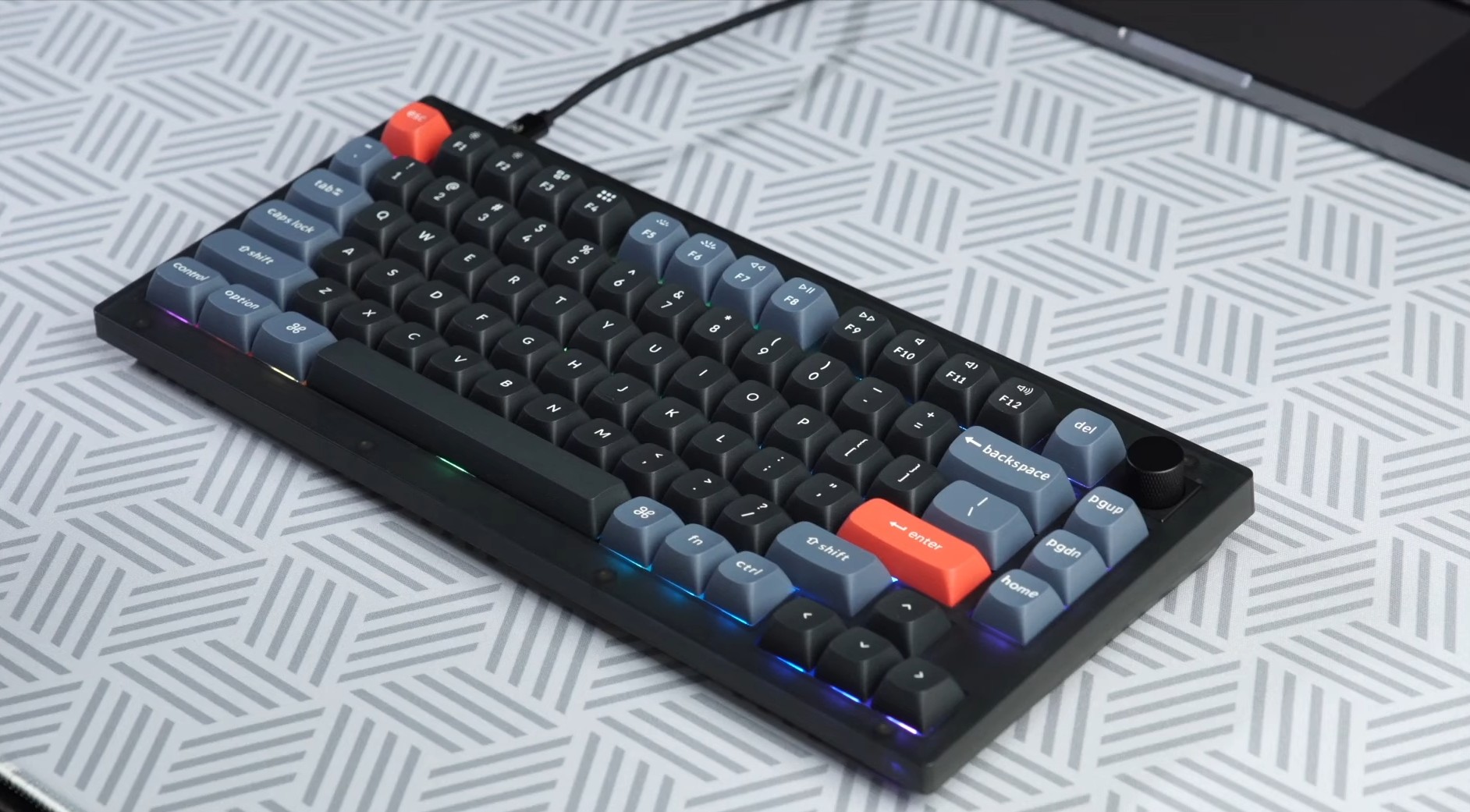 Review Keychron V1 QMK Fully Assembled KNOB Mechanical Keyboard