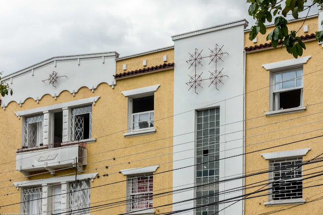 Edifício General Carneiro - detalhe na fachada principal