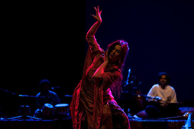 danza persiana italia Danza di Corte dell'Iran -  Yar Ensemble e Marialuisa Sales  Auditorium di Roma Parco della Musica, 2011  Danza: Marialuisa Sales Foto: Barbara Abate