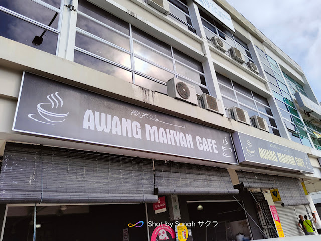 Sarapan Pagi di Awang Mahyan Cafe, Lutong, Miri, Sarawak