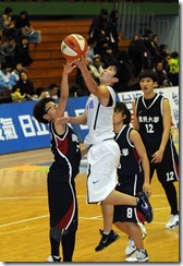 電信徐千惠(中)佛光李宜瑄(左)