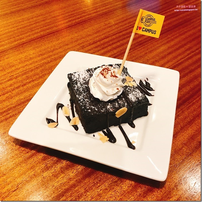 Campus Cafe 南京店 臺北松山 有wifi不收服務費美式餐廳 推費城牛肉帕尼尼 用餐限時90分鐘 愛評體驗團 大小貪吃遊世界