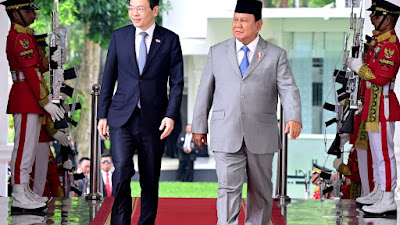 Presiden Prabowo Terima Kunjungan Perdana Menteri Singapura di Istana Merdeka