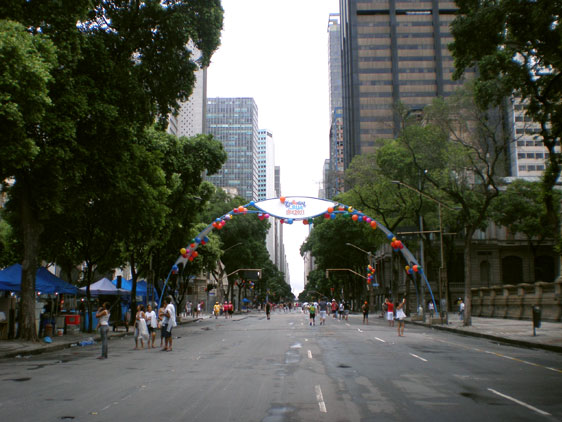 coluna zero, fotos, rio de janeiro, carnaval 2011, lixo, consciência ambiental, carnaval de rua, meio ambiente, consumo consciente, COMLURB