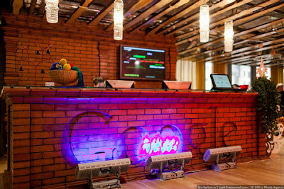 New Russian Google Office With Russian Flavor Seen On www.coolpicturegallery.us