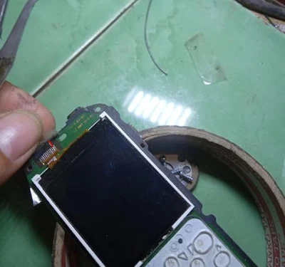 Jalur-Pin-Lampu-LCD-Nokia-C1