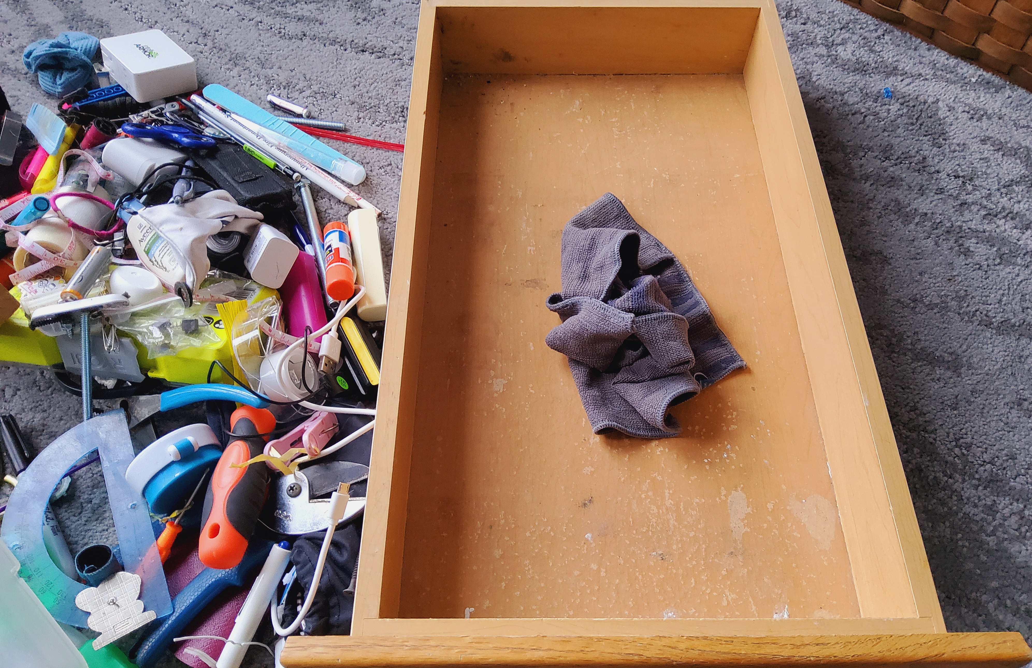 Taming the Junk Drawer! - Organized With Kids