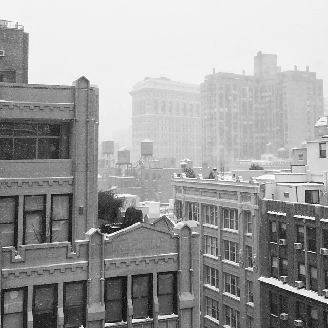 3. New York - 40 Photos Of The Powerful Snow Storm Clobbering The East Coast