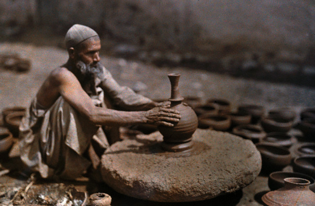 A man works at his potter's wheel -  Srinagar 1929