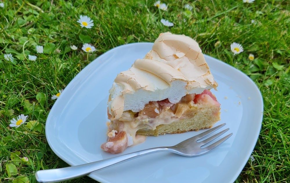 Barbaras Spielwiese: Französischer Rhabarberkuchen mit Baiser