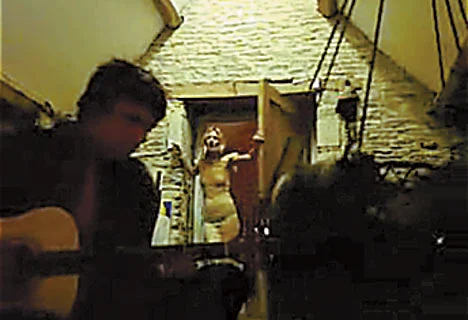Kate Moss gives Pete's home video the X factor