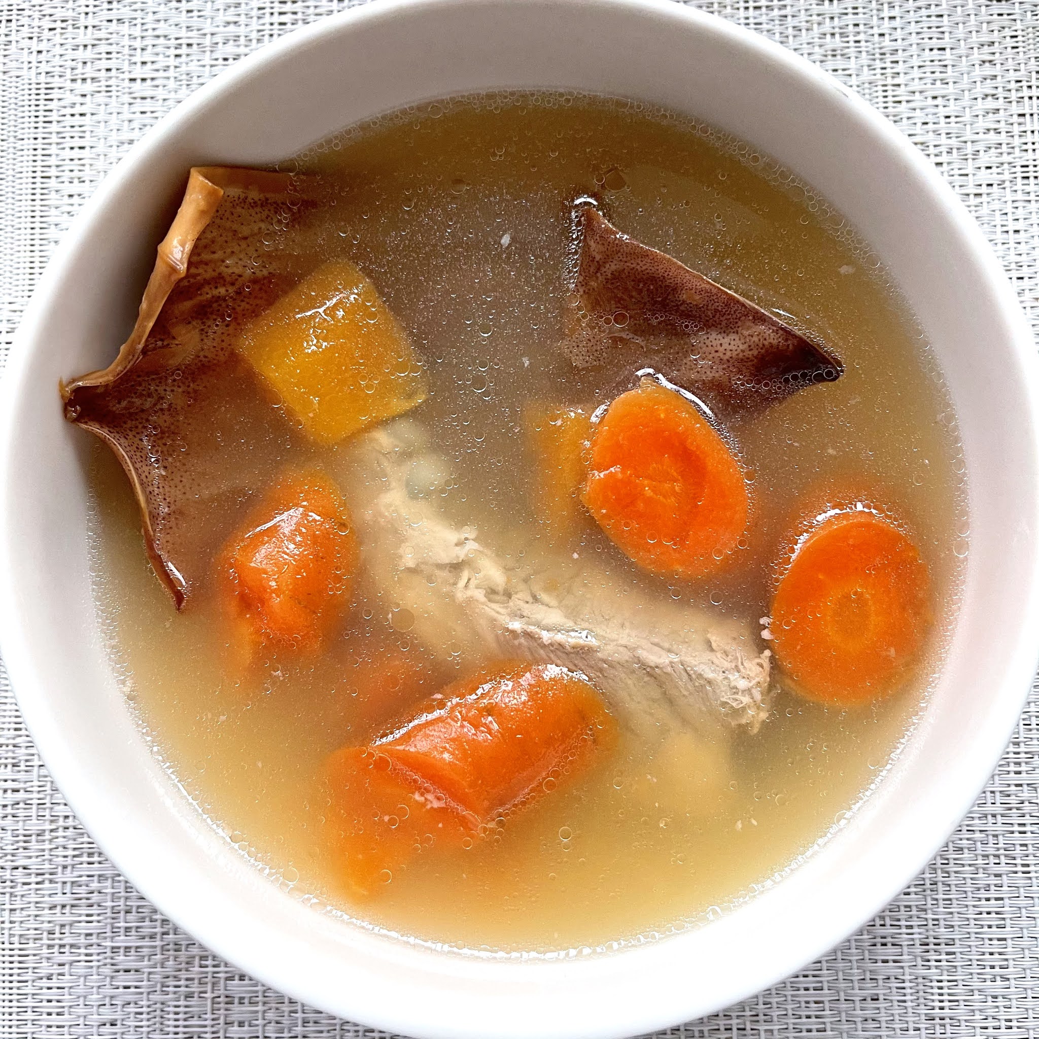 Chinese-Confinement-Recipes-Pork-Papaya-Dried-Squid-Soup