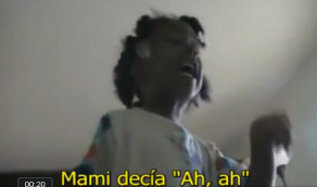 Niña pilla a sus padres