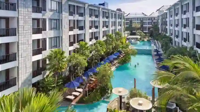 6. Courtyard by Marriott Seminyak Resort