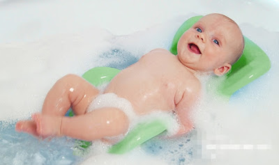 Hướng dẫn tắm trẻ sơ sinh an toàn và đúng cách - BS BV Từ Dũ
