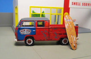 GreenLight Volkswagen Type 2 T2 Double Cab Pickup