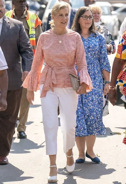 The Countess wore a Pia soft pink print silk crepe top by Soler London. Penelope Chilvers high mary jane leather espadrilles