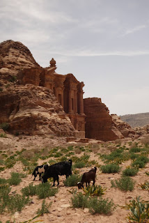 jordan; monastery, petra, hike