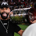 Thiago Maia celebra conquista da Libertadores e brinca com peso da taça