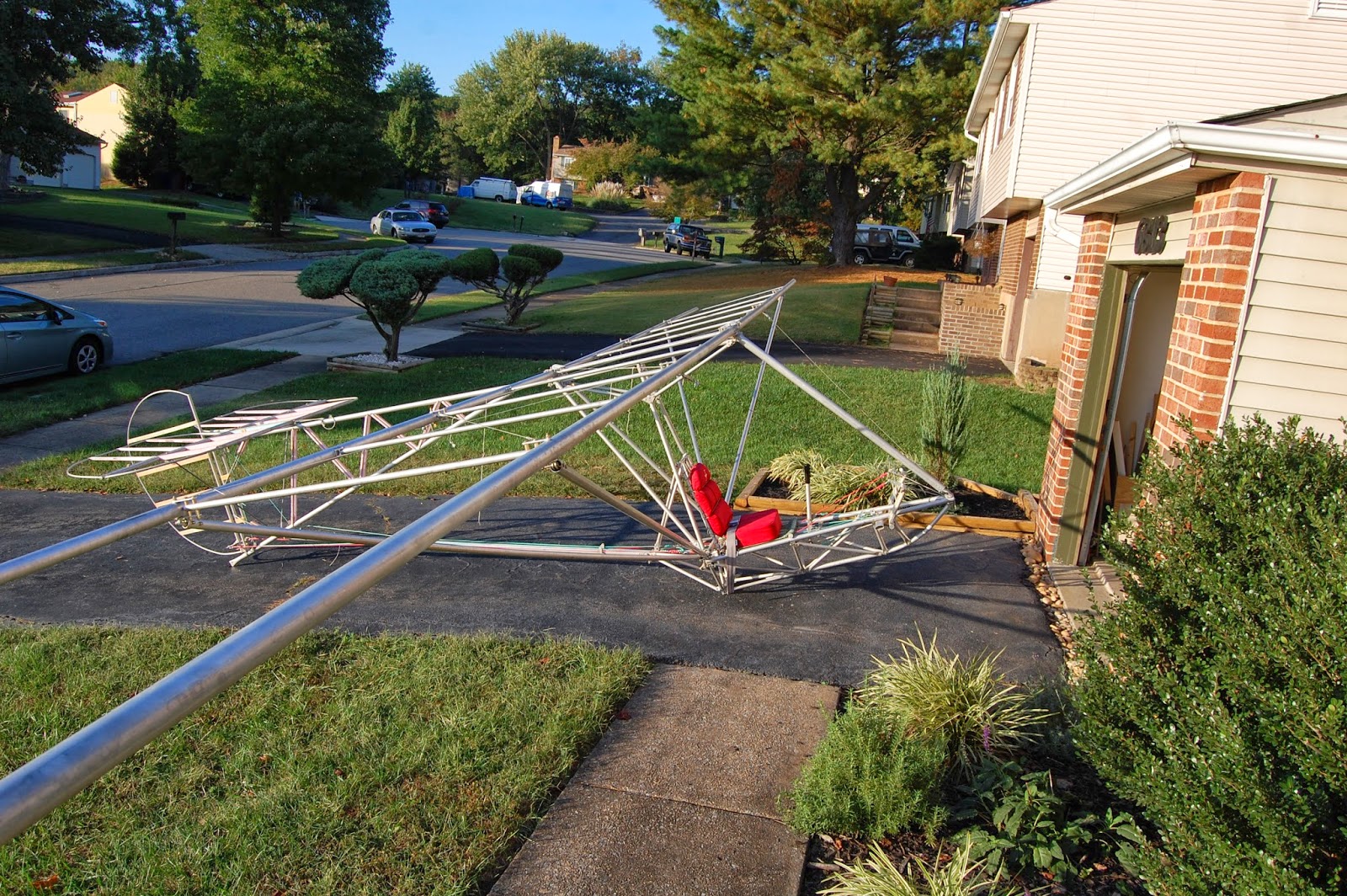 Building adventures of an Ultralight Glider: Cables and ...
