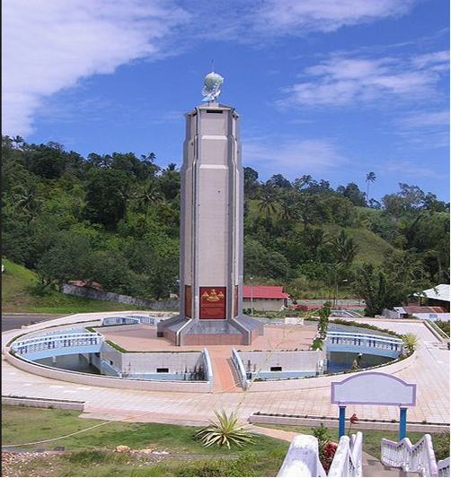 Tugu di Bukit Kasih