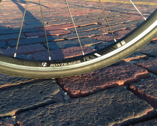 bontrager-race-lite-tubeless-wheels