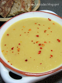 red-lentil-and-cauliflower-soup