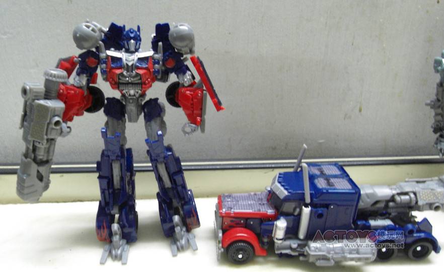 transformers dark of the moon optimus prime super mode. Class Optimus Prime from