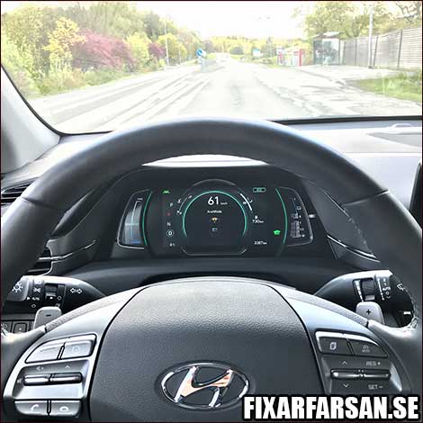 Gauges-Steering-Wheel-Hyundai-IONIC-facelift-2020-Plug-In-Hybrid