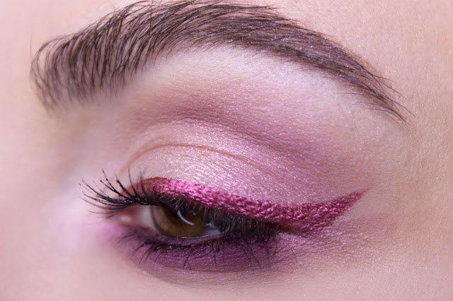 Huda Beauty Amethyst Obsessions Eyeshadow palette makeup