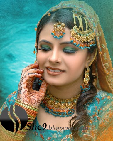 Pakistani Wedding Decorations on Latest Pakistanes Bridal Makeup Photos   Best Hairstyles Ideas