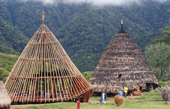 Pemandangan indah Wae Rebo, Timor Timur