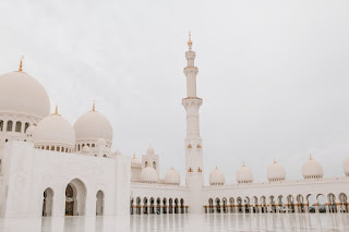 Hadits Merapatkan Tumit Ketika Sujud dalam Shalat