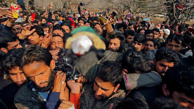 রক্তাক্ত কাশ্মির: ৭২ ঘণ্টায় ১২ গেরিলা ও ১ সেনা নিহত, ইন্টারনেট বন্ধ