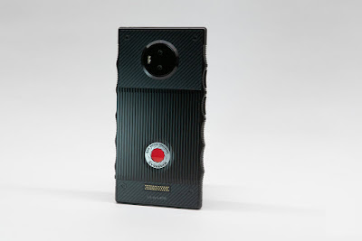 RED Hydrogen mediocre cameraphone: RECENSIONE 