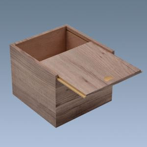 Gambar: Contoh kemasan kayu (wood packaging)