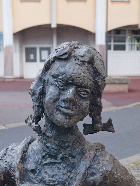 jiemve, sculpture, visage d'une enfant