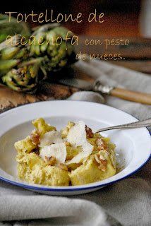 Tortellone de alcachofa con pesto de nueces.