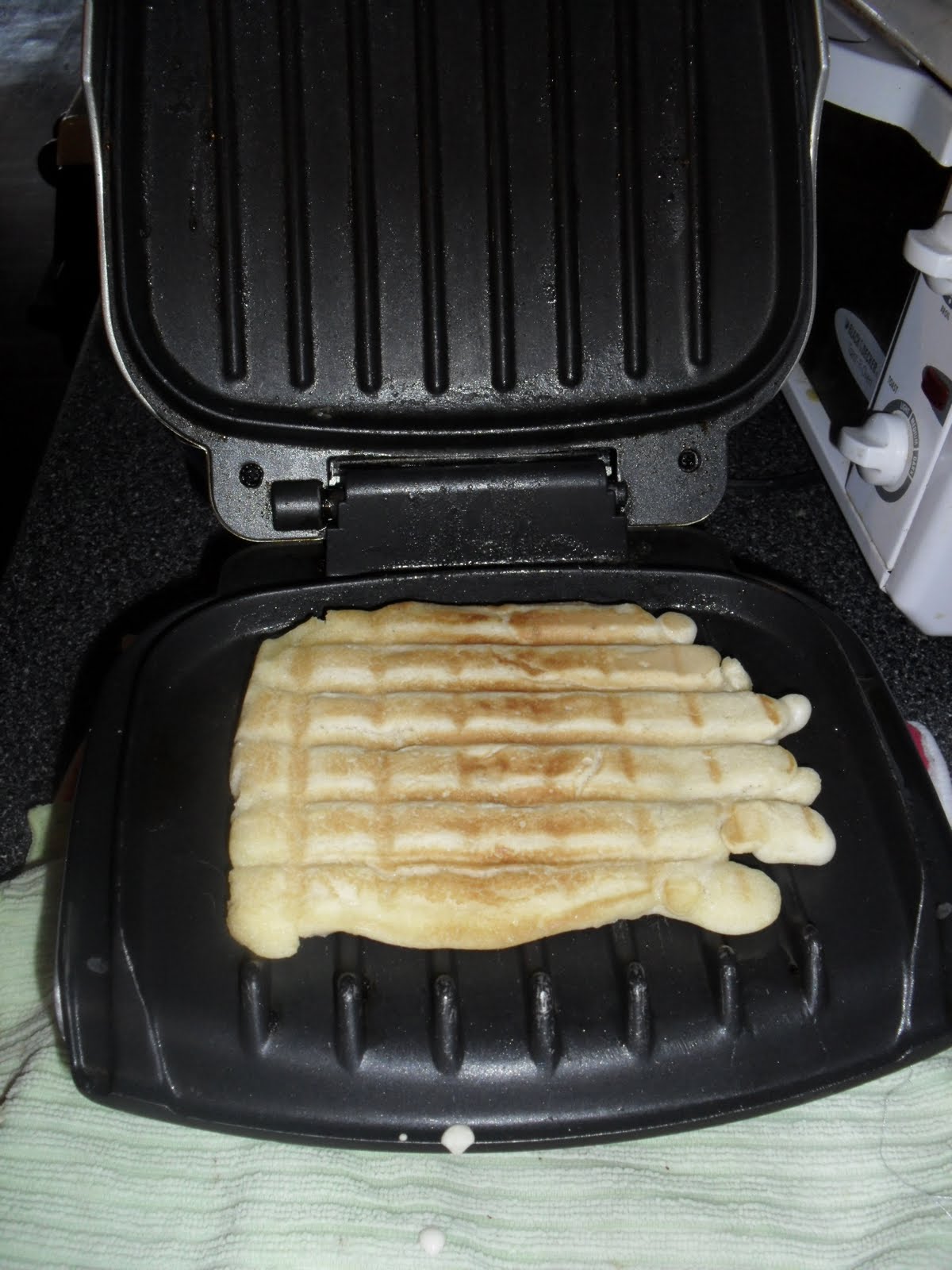 Katie's Quilts and Crafts: George Foreman Waffle Pancakes
