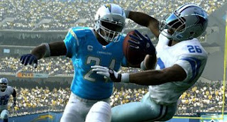 madden nfl players battle on the pitch