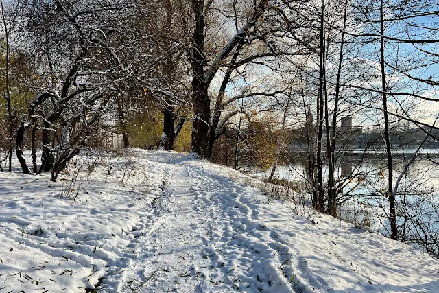 Косинский парк, набережная Белого озера