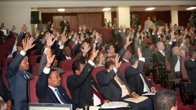 ASAMBLEA REVISORA APRUEBA ARTÍCULO 52 SOBRE DERECHO A EDUCACIÓN INTENGRAL