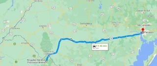 El mapa muestra la distancia de 521 km entre Santana do Livramento y el estadio de gremio tomando la BR290