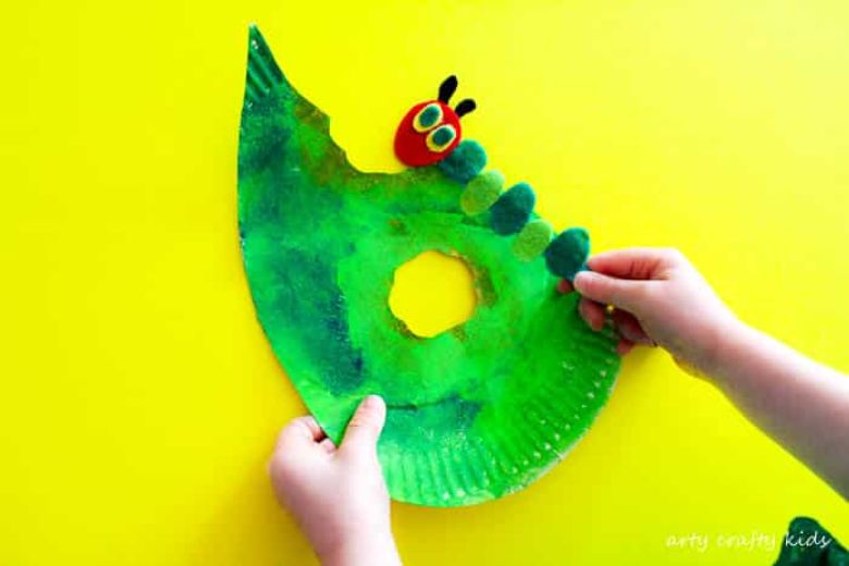The Very Hungry caterpillar paper plate craft for kids