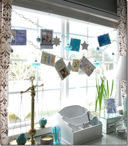 window holiday card display idea